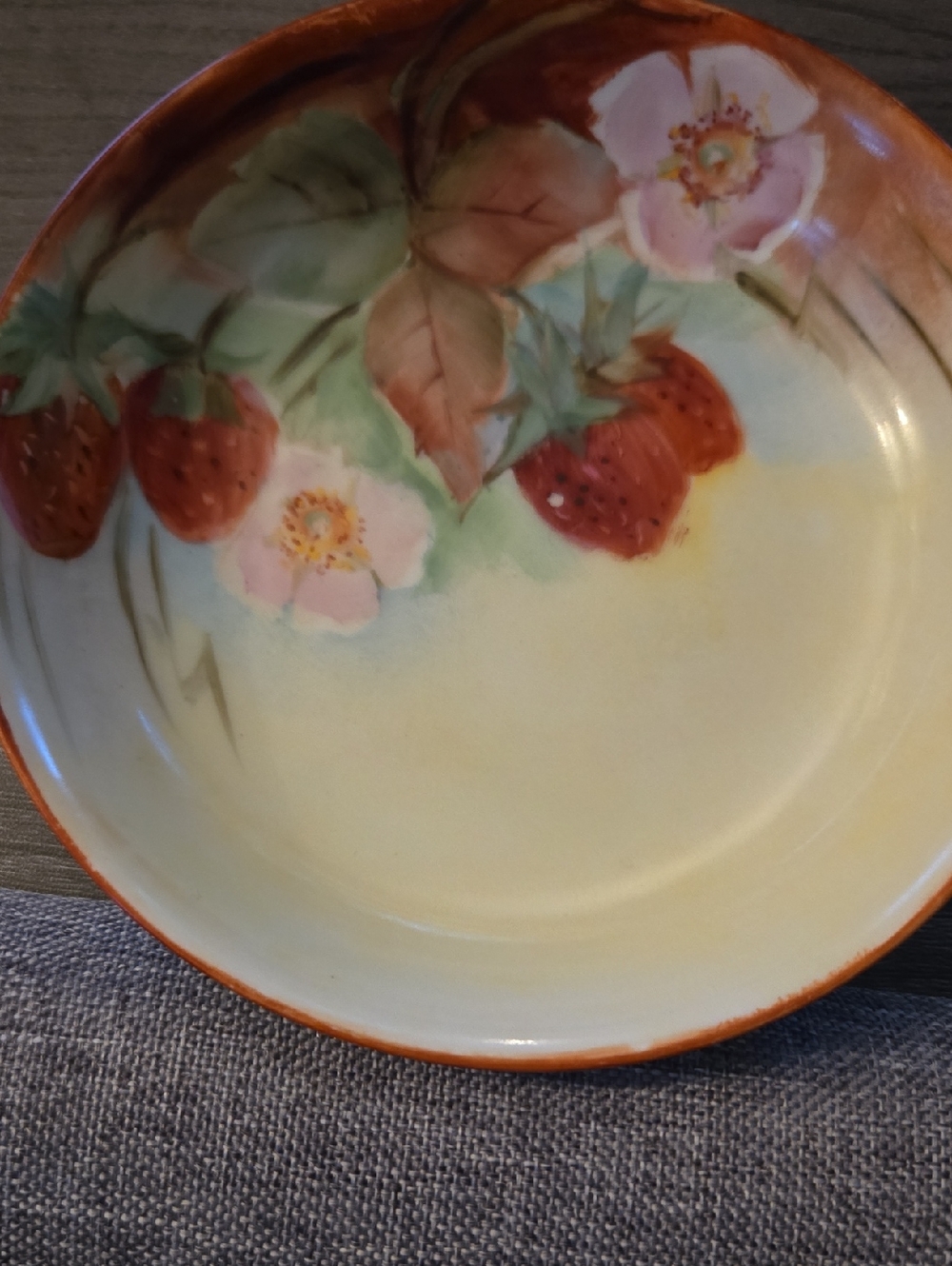Vintage Japan Hand-Painted Strawberry Floral Berry Bowl